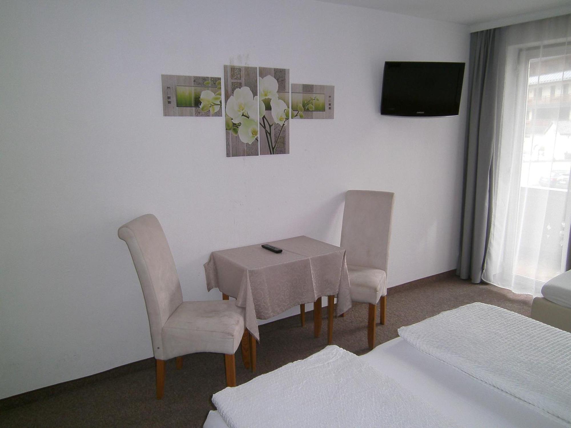 Gasthof Hotel Kirchenwirt Zell am Ziller Bagian luar foto