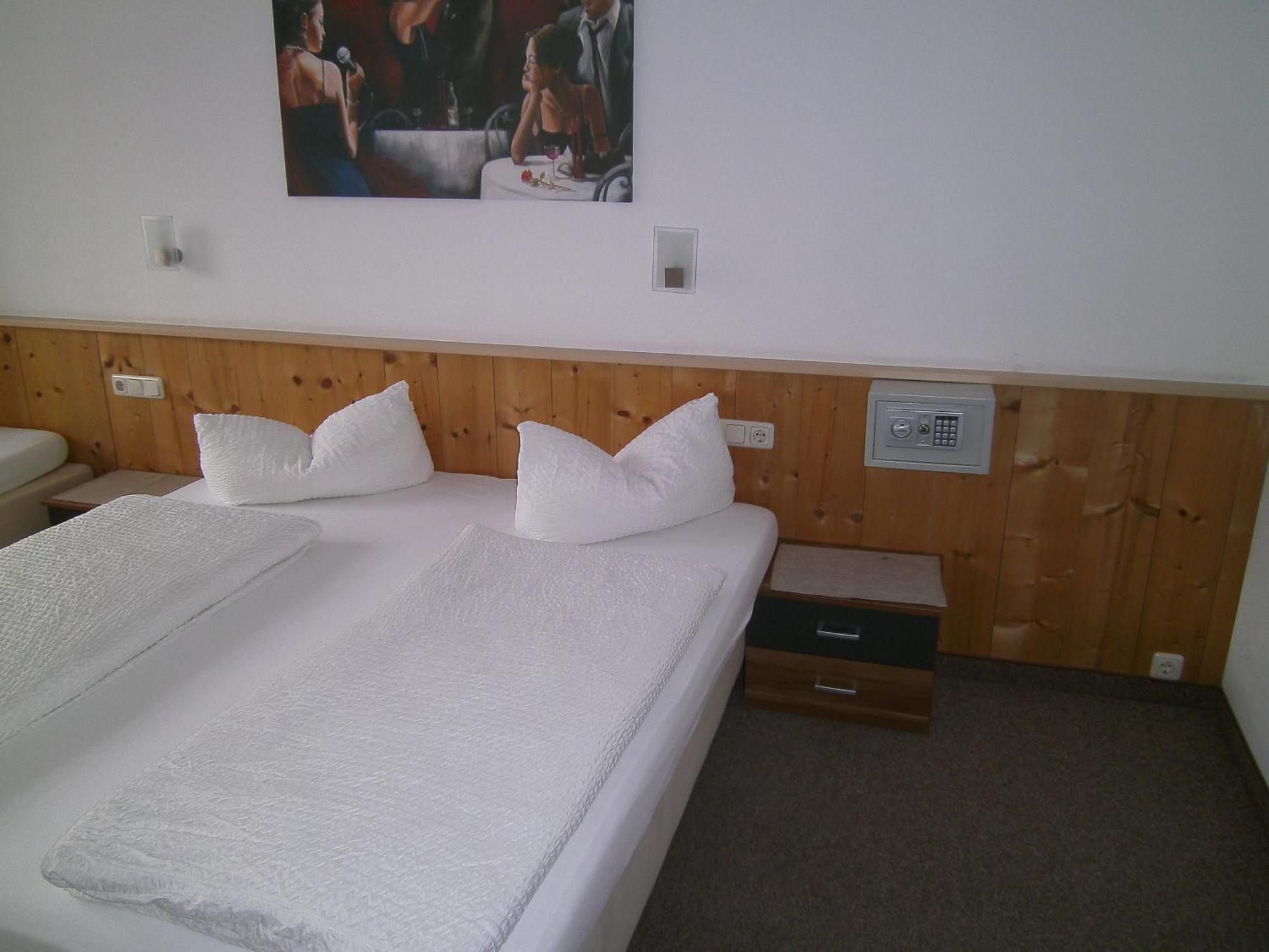 Gasthof Hotel Kirchenwirt Zell am Ziller Bagian luar foto