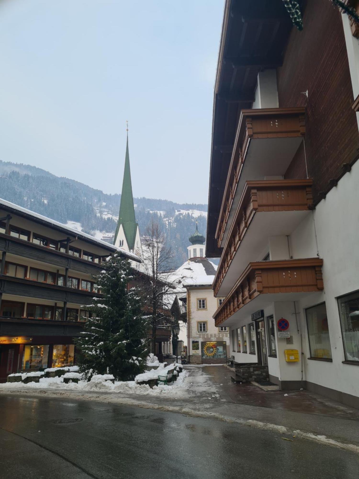 Gasthof Hotel Kirchenwirt Zell am Ziller Bagian luar foto